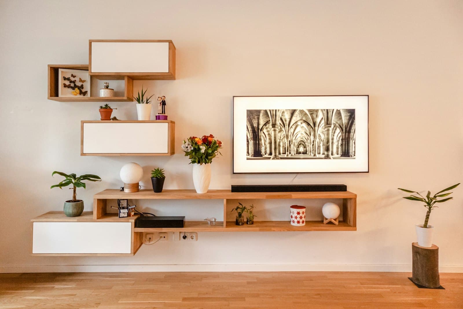 TV Unit & Entertainment Console thumbnail 2